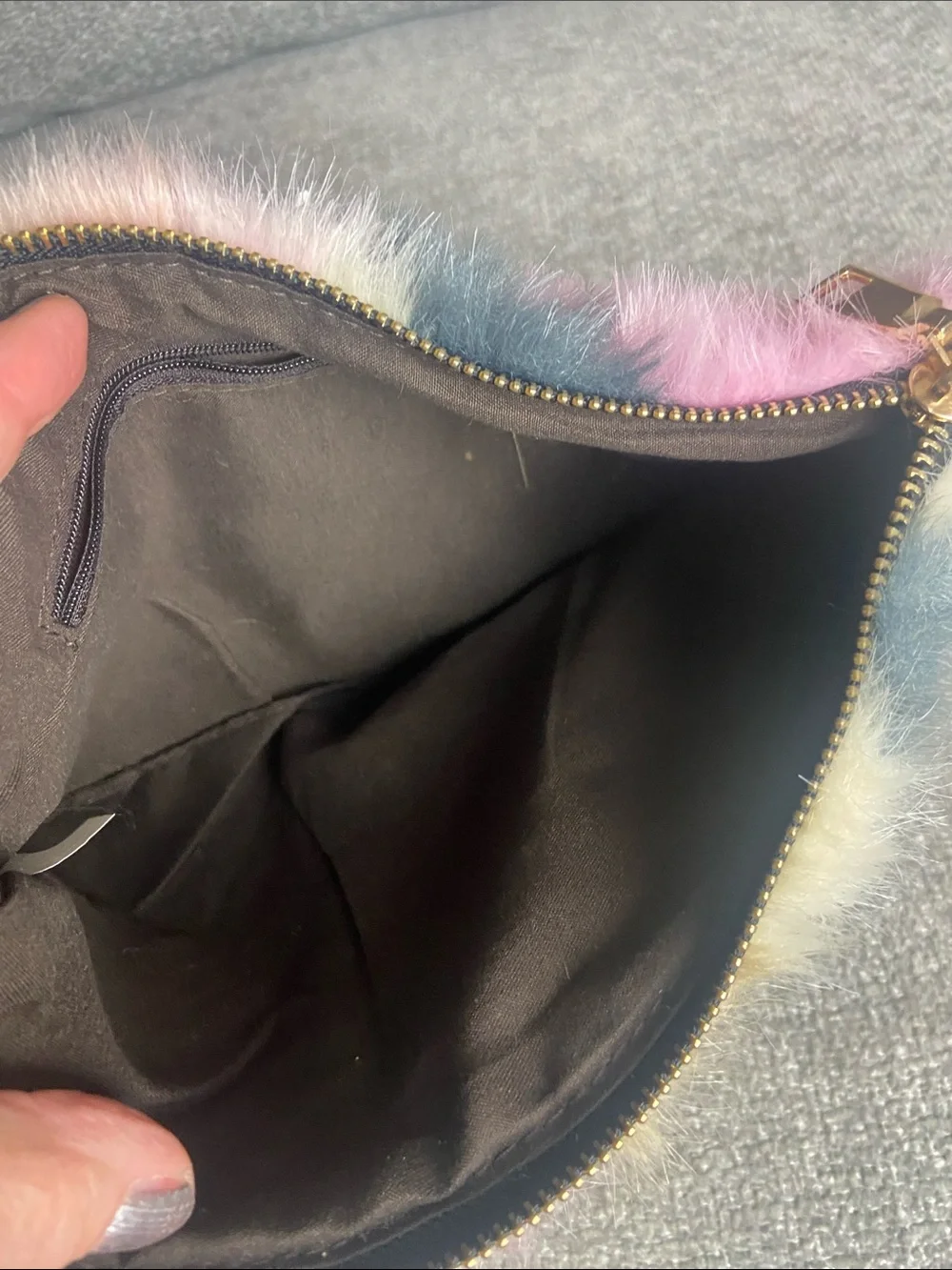N/A furry bag